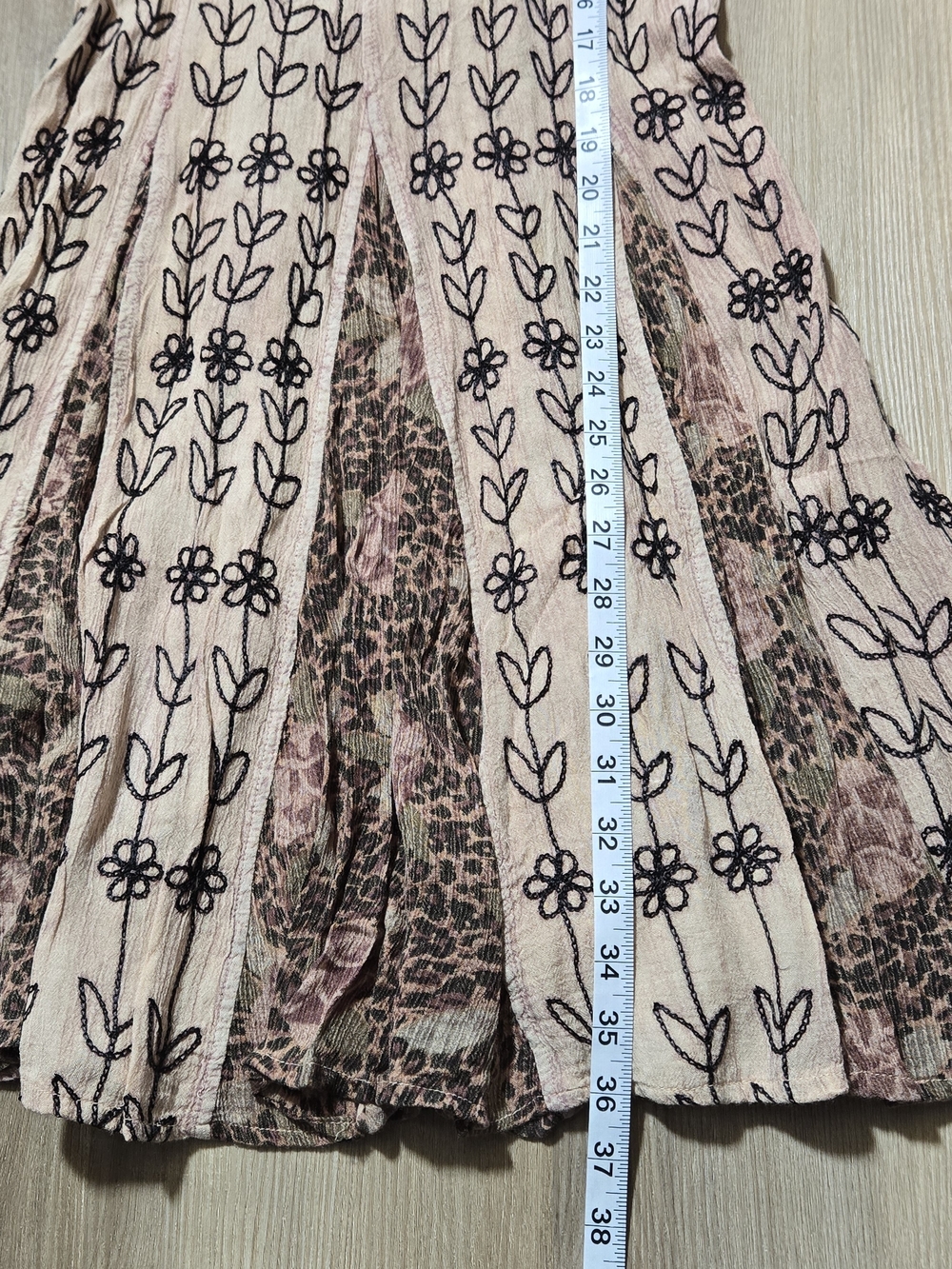 Vintage Pink Floral & Black Embroidered Midi Dress - Picture 5 of 7